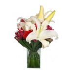 Arranjo de Lírios Brancos em Vidro Médio