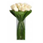 Buquê De Rosas Brancas no Vidro Grande