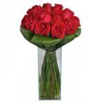 Buquê de Rosas Vermelhas no Vidro Grande
